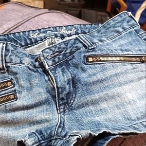 Size 4 jean shorts, american eagle